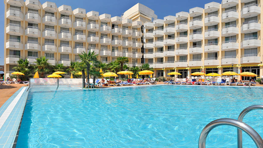 Zwembad Hotel GHT Oasis Tossa & Spa