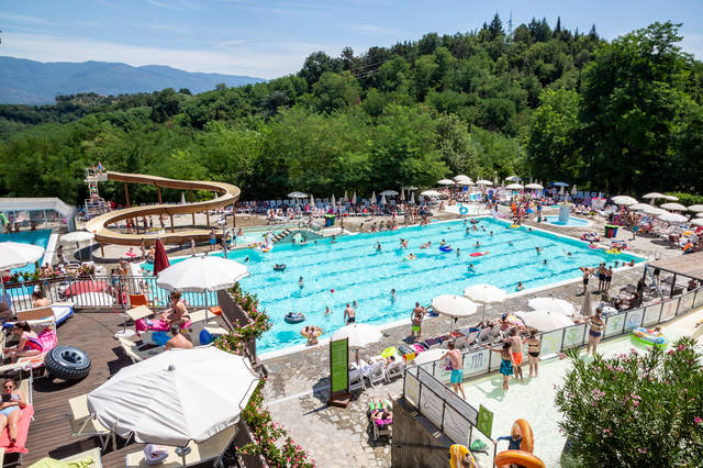 Super vakantiehuisje Toscane 🏕️ Camping Norcenni Girasole Village