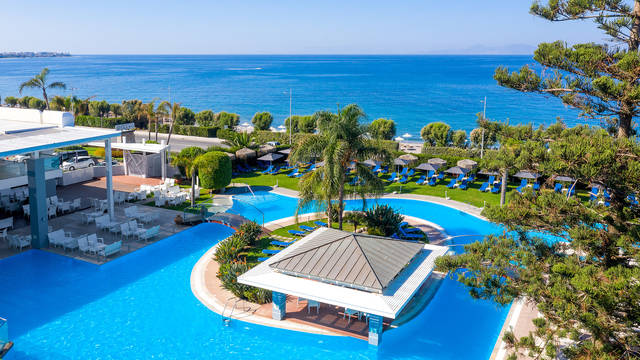 Zwembad Oceanis Hotel
