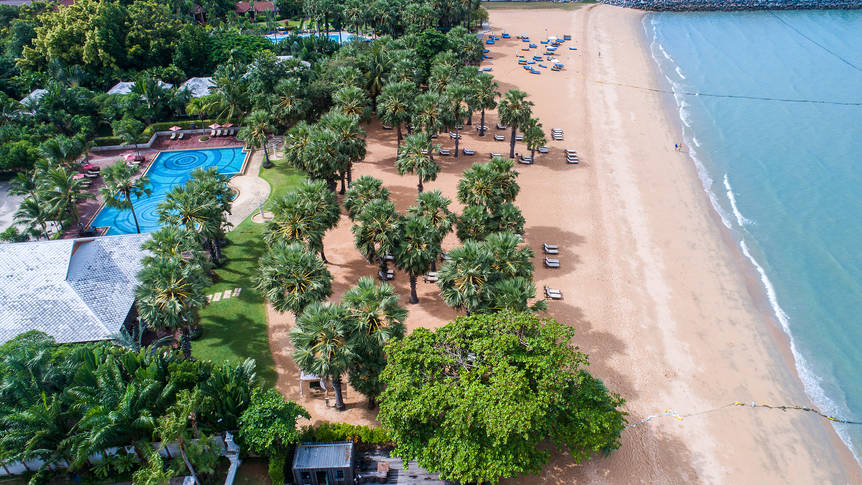 Ravindra Beach Resort - Bovenaanzicht strand Ravindra Beach Resort & Spa