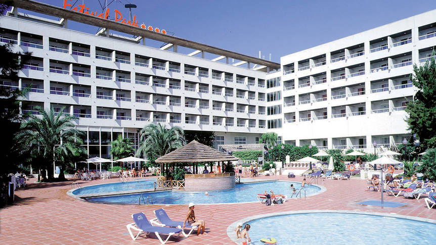 Zwembad ligging Hotel Estival Park