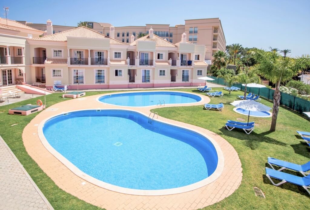 Aqua-Mar Hotel Apartamento - Olhos d'Agua, Portugal