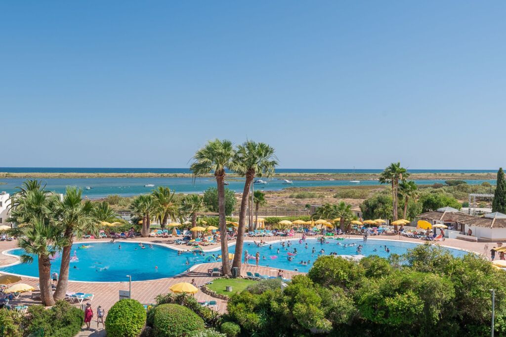 Golden Club Cabanas - Cabanas