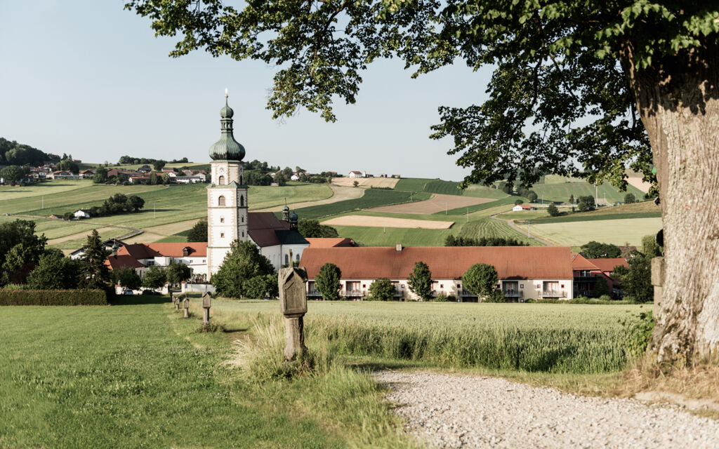 Donna Klosterhof - Neukirchen beim Heiligen Blut, Duitsland