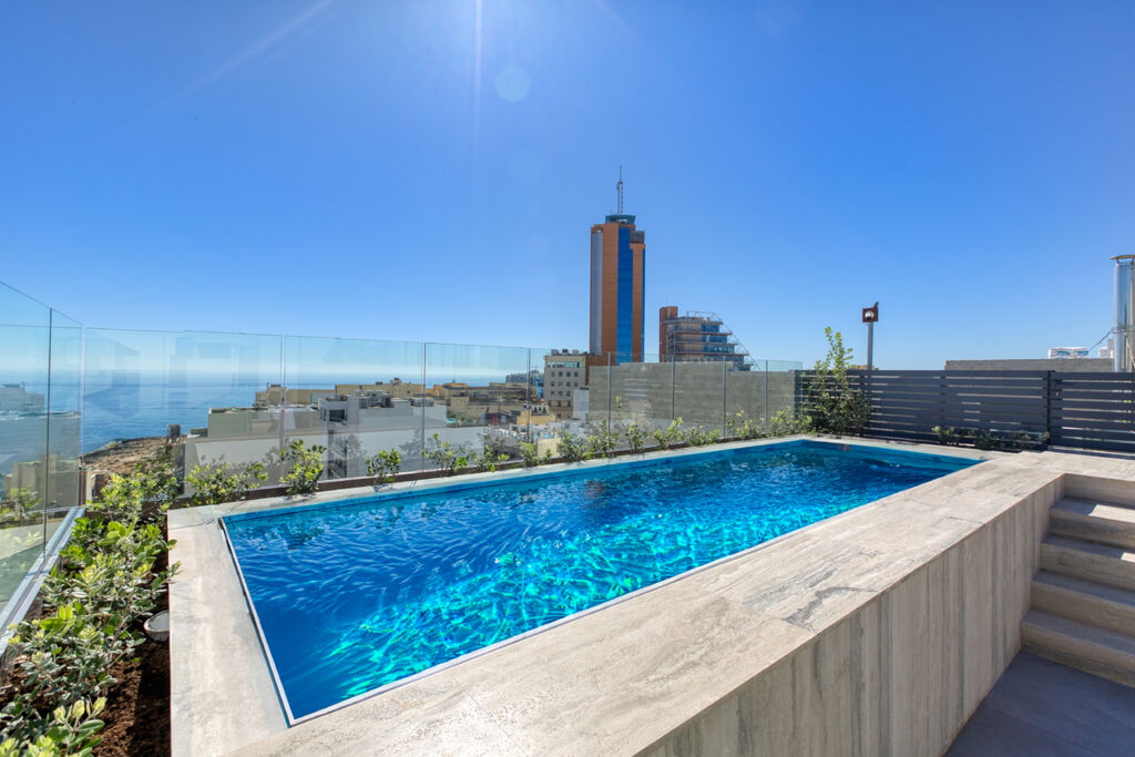 JL Hotel - St. Julian's