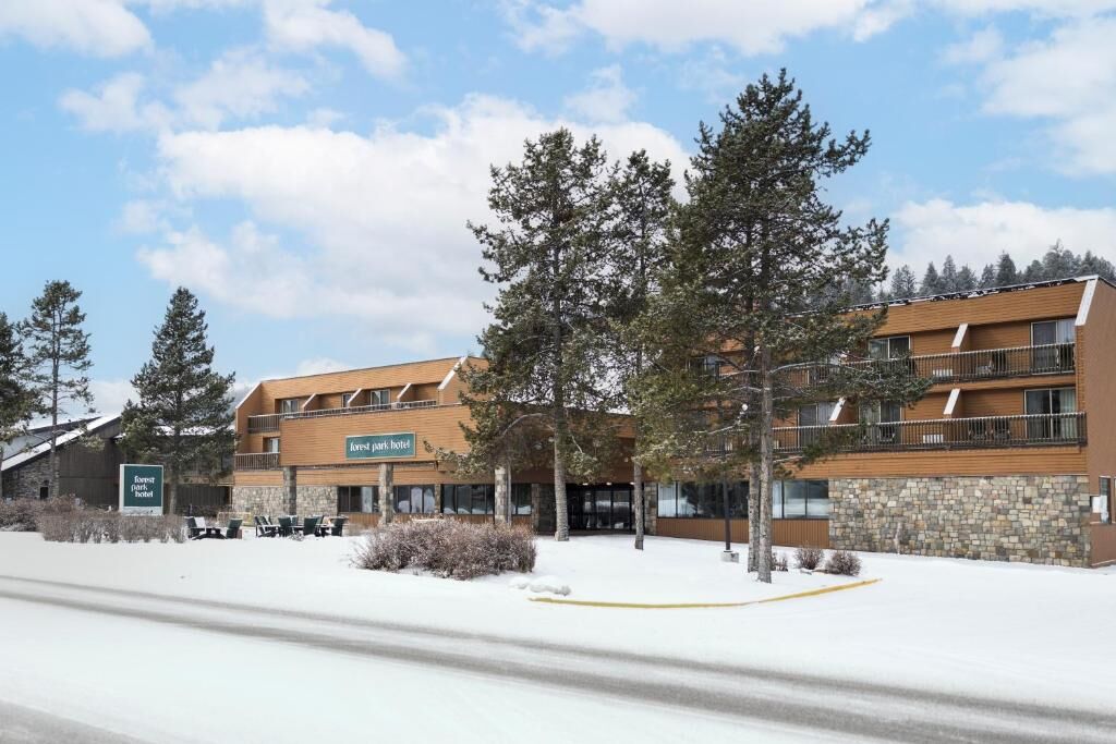 Forest Park (ex Sawridge Inn) - Jasper, Canada