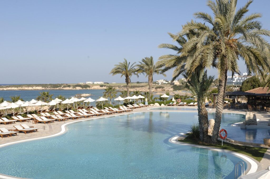 Coral Beach Hotel & Resort - Coral Bay