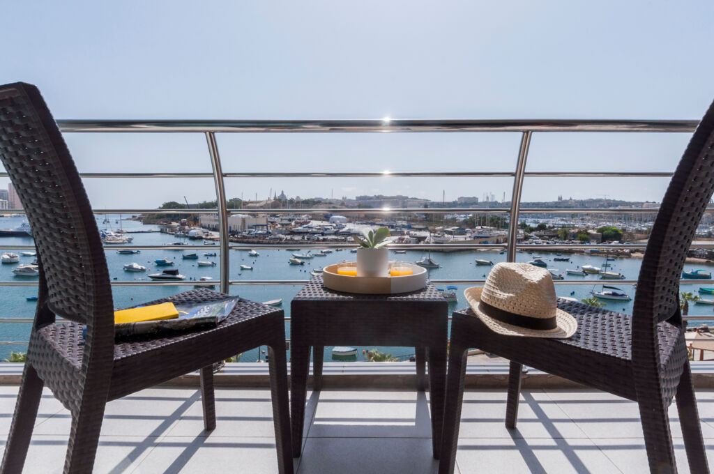 Blubay Apartments & Suites by ST Hotels - Sliema - Gzira