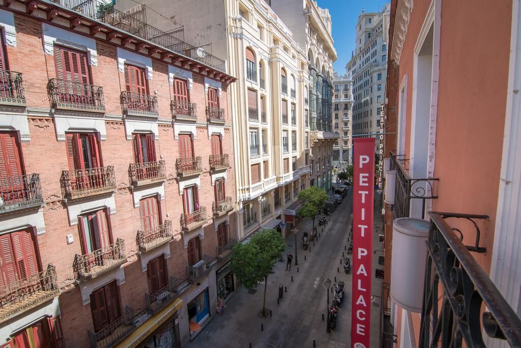 Petit Palace Tres Cruces - Madrid